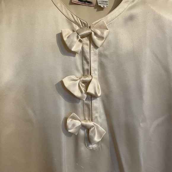 Vintage Mark Shale Size 6 Tunic Blouse Cream 100% Silk Bows Shoulder Pads 80s… - Picture 2 of 6